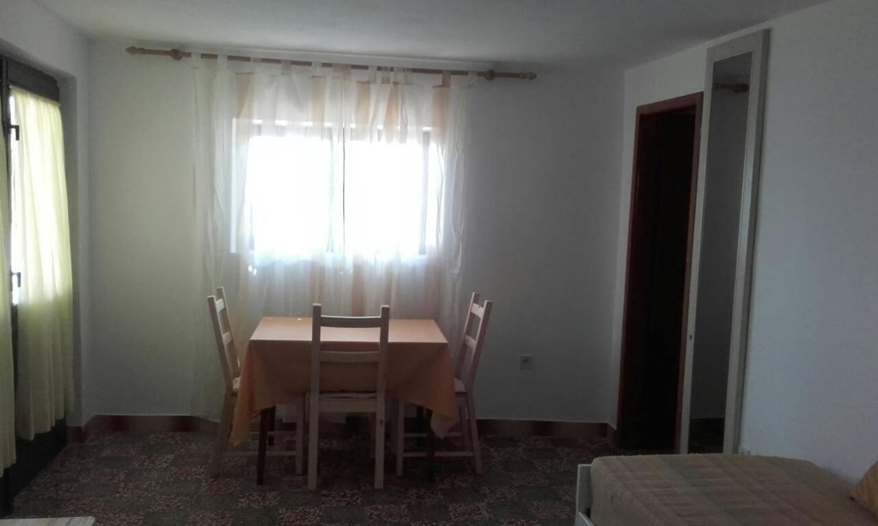Apartments By The Sea Basina, Hvar - 542 Vrbanj 外观 照片